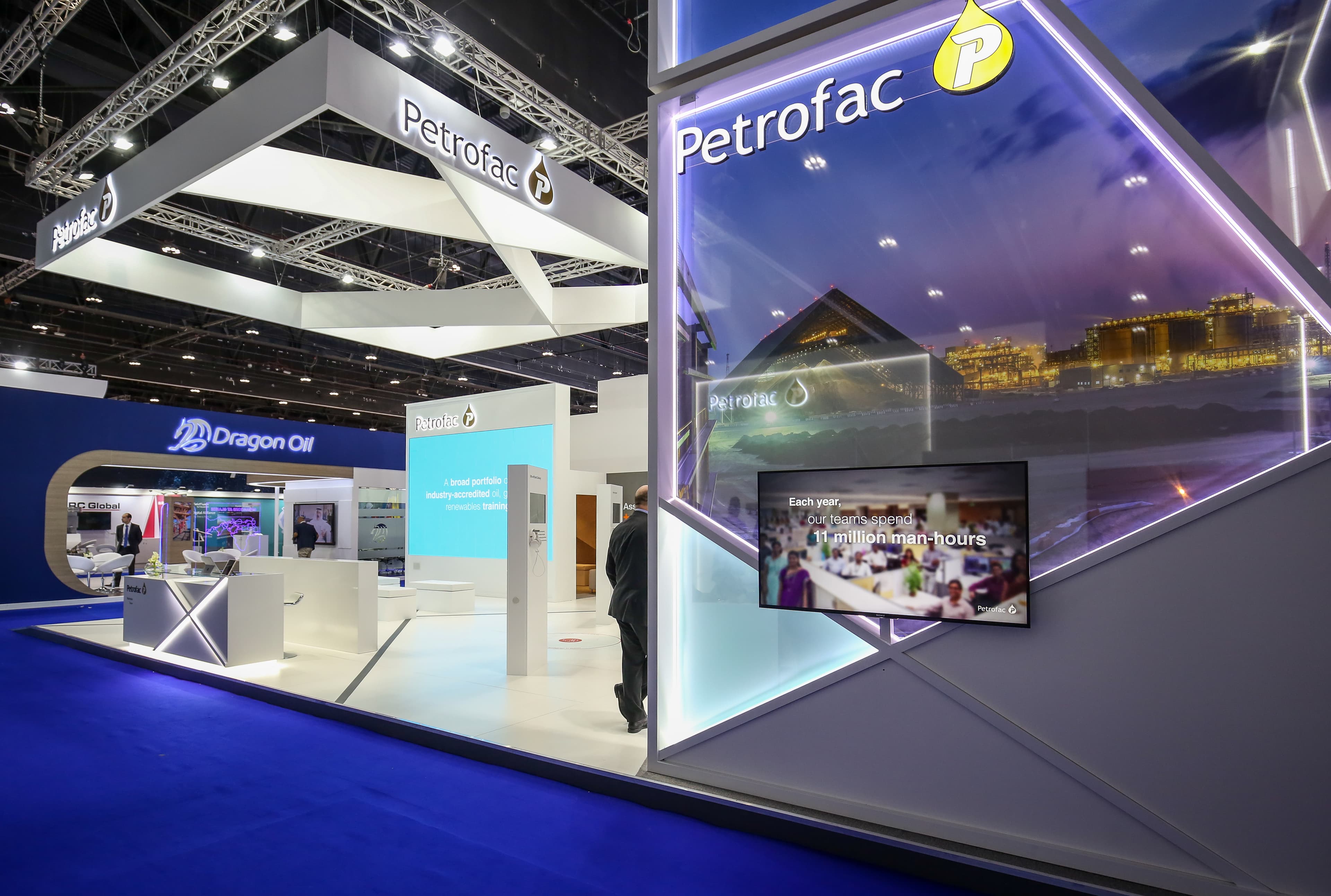 https://storage.googleapis.com/snezhi_portfolio/Petrofac%2C%20ADIPEC/Final%20Photos/ADIPEC-21.jpg